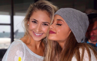 Ariana & Sascha at the airport cute