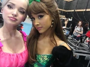 Dove-cameron-ariana-grande.png (466 KB)