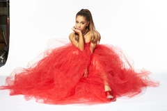 ArianaGrande01 0038.jpg (460 KB)