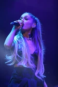 B96SummerBash2016Ariana2.jpg (122 KB)