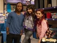 VictoriousCat118.jpg (116 KB)