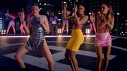 Jessie J, Ariana Grande, Nicki Minaj - Bang Bang MV Screencaps (90)