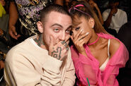 MTV-VMA2016-Ari-and-Mac (2)