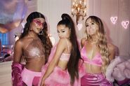 Ariana Grande - 7 Rings - Behind the scenes (4)