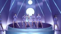 Ariana Grande - Focus MV Screencaps (93)
