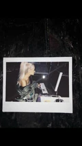 Ariana Grande Instagram Story December 13 2017.jpg (107 KB)