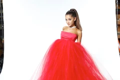 ArianaGrande01 0235.jpg (281 KB)