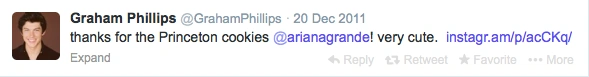 Graham tweeting Ariana.png (30 KB)