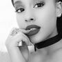 Ariana-grande-finger-tattoo-500x500.jpg