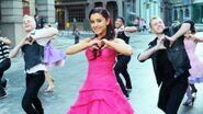Ariana-grande-put-your-hearts-up-video