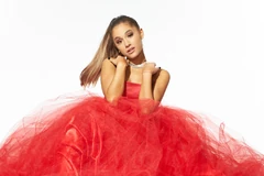 ArianaGrande01 0076.jpg (487 KB)