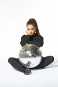 ArianaGrande04 0257.jpg (383 KB)