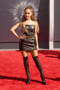 Ariana Grande at MTV VMAs 2014 red carpet (13)