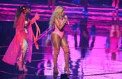 Ariana performing Side to Side feat Nicki at MTV VMAs 2016 (11)