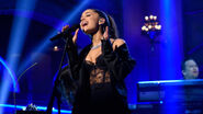 SNL2016Ariana5