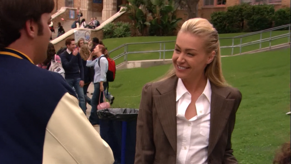 Lindsay flirts with Steve in "Sad Sack"