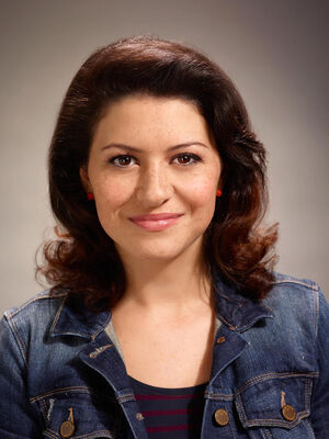 Season 4 Poster - Maeby Fünke 01