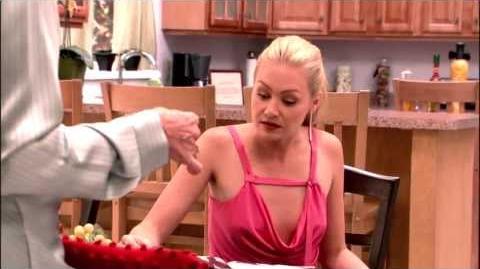 Arrested Development - Behind the Scenes - Portia de Rossi's Favorite Moments