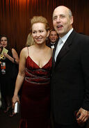 2004 Golden Globes - Jeffrey and Kasia 01