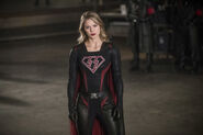 17.Crisis on Earth-X, Part 2 Arrow SS Supergirl