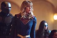 6.Supergirl-Event Horizon-Supergirl