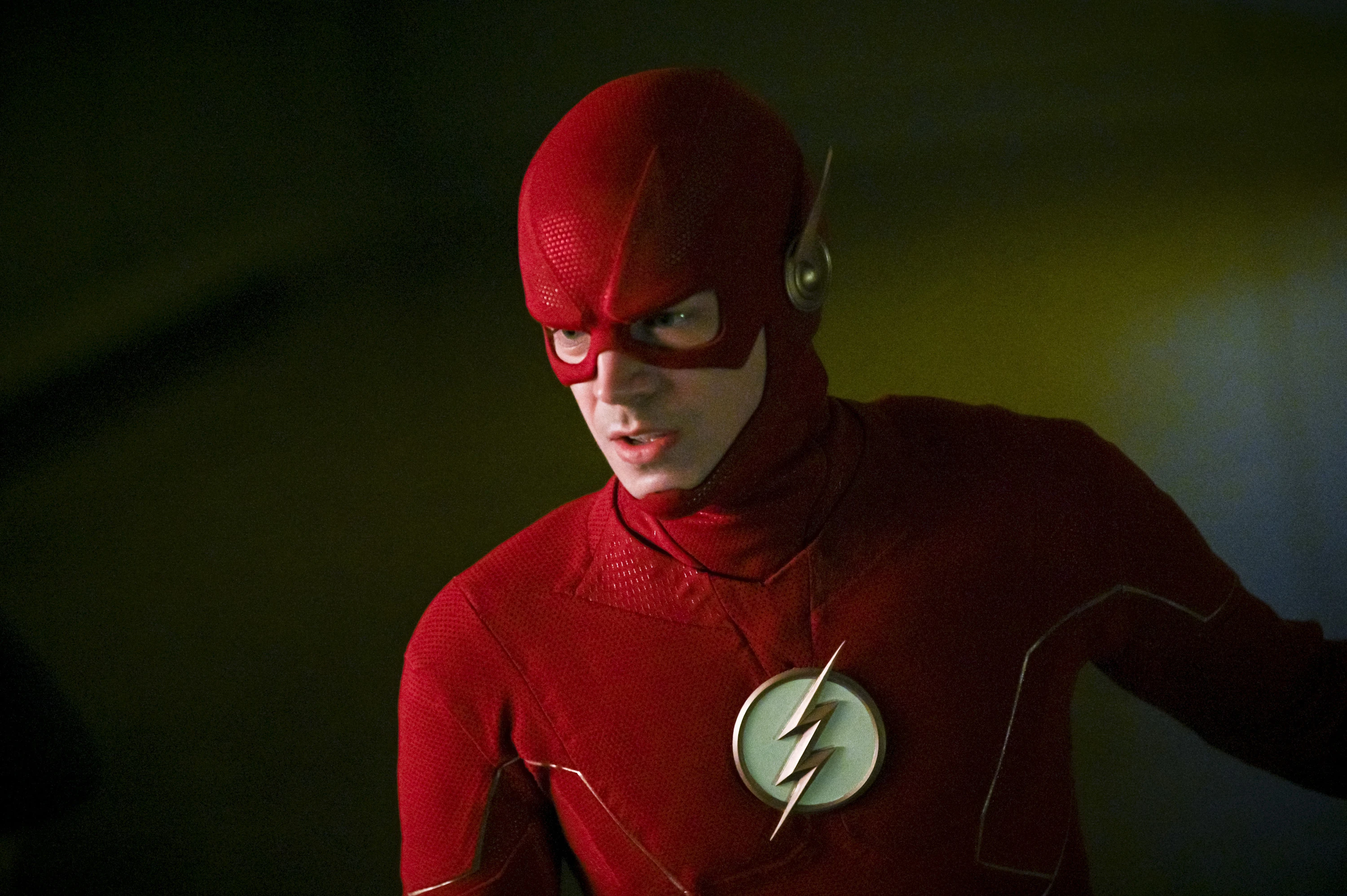 Барри аллен грант гастин. Флеш 24 на русском. Грант гастин the flash. Барри аллен. Барри аллен черный флеш.