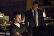 5.Arrow What We Leave Behind Oliver queen et John Diggle