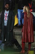 Black Manchester et Supergirl