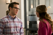 7.Supergirl Crossfire Mon-El et Kara