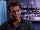 John-wesley-shipp-as-barry-300x229.jpg (18 kio) Barry Allen Terre 90 Arrowverse