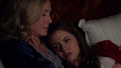Moira et thea.jpg