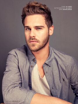 Grey Damon by Gage Skidmore 2