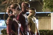 2.The Flash Attack on Central City Jesse Quick, Flash et Kid Flash