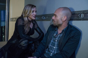 4.Arrow Missing Black Siren et Quentin Lance