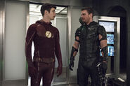 The-flash-crossover-legends-of-today-teamup