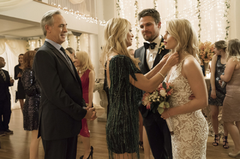 2.Arrow Irreconcilable Differences Oliver, Felicity, Donna et Kuttler