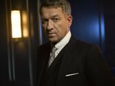 Alfred Pennyworth (Sean Pertwee)