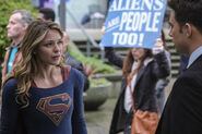 1.Supergirl Stand and Deliver Supergirl et Quentin