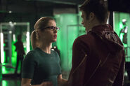 The-flash-crossover-legends-of-today-felicity