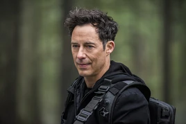 12.the-flash-escape-from-earth-harrison
