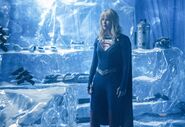 2.Supergirl-Tremors-Supergirl