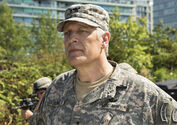 général Wade Eiling (Clancy Brown)