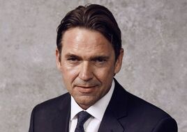 Batwoman-dougray-scott