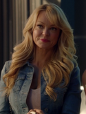 Donna Smoak (Charlotte Ross)