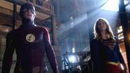 Supergirl - World's Finest The Flash Crossover