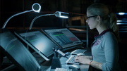 Felicity Smoak use Computers