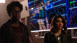 Dinah and Curtis inform Rene of Team Arrow's fallout