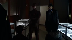 Flash e Joe depois de prenderem alguns criminosos
