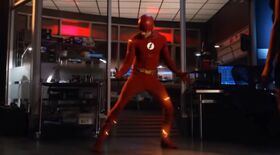Flash obtiene un nuevo traje.