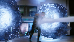 Eobard enfrentando o Time Flash